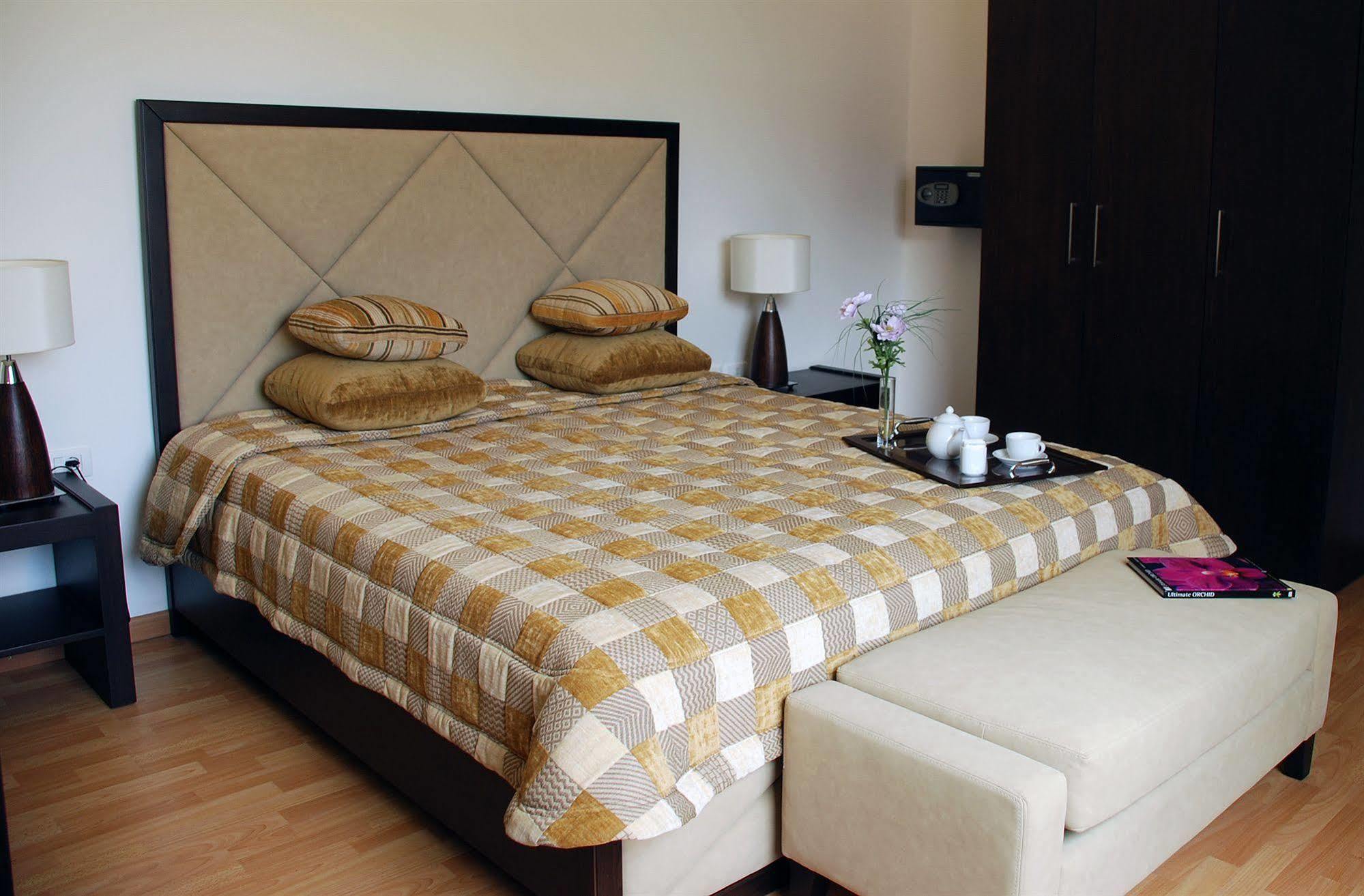 City Suite อาเลย์ ภายนอก รูปภาพ